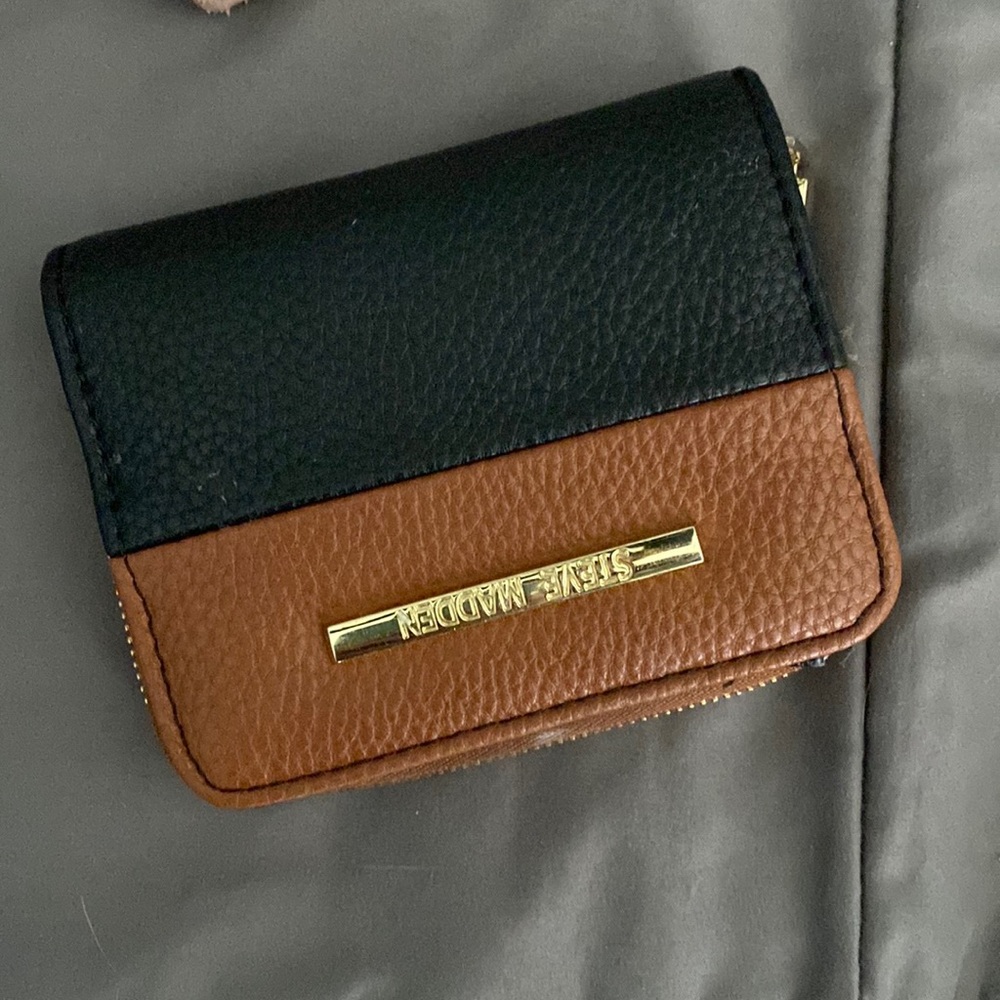 ✨ Steve Madden black/brown bifold wallet✨
